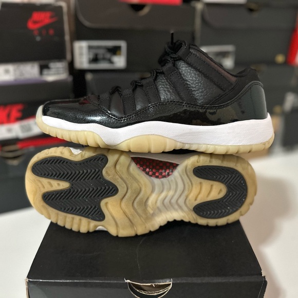 Jordan 11 Retro Low 72-10 (GS) - Picture 8 of 9